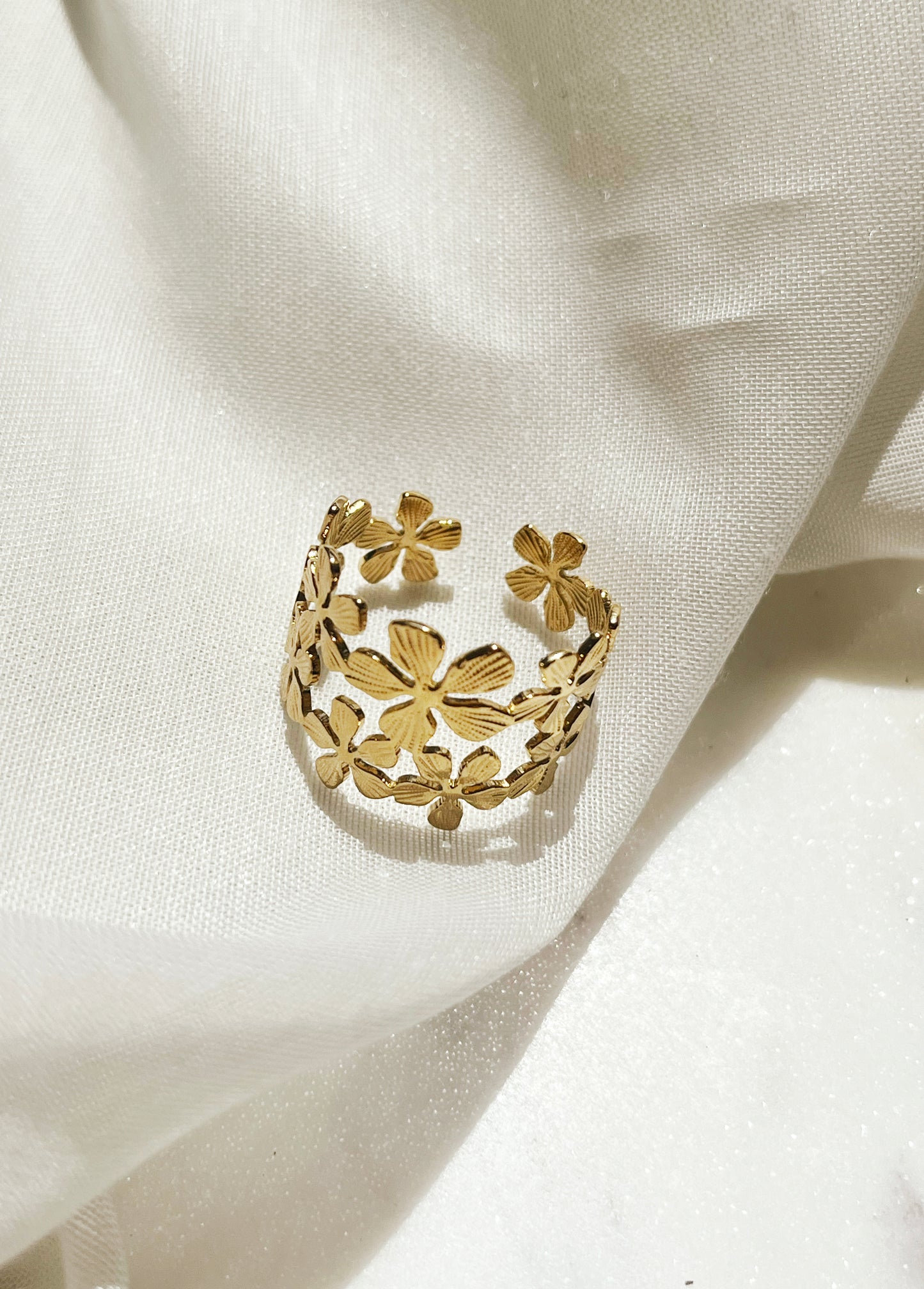 Ring kleine Blütten