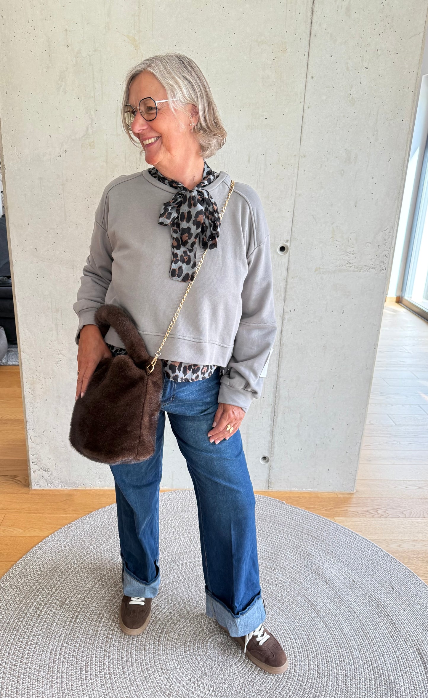 Sweatshirt Grau